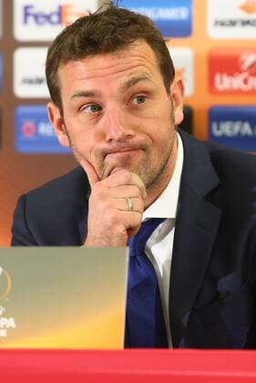 SOCCER - UEFA EL, RBS vs Schalke, preview SALZBURG,AUSTRIA,07.DEC.16 - SOCCER - UEFA Europa League, group stage, Red Bull Salzburg vs FC Schalke 04, preview, press conference PK Pressekonferenz of Schalke. Image shows head coach Markus Weinzierl (Schalke). GEPAxpictures xFelixxRoittner