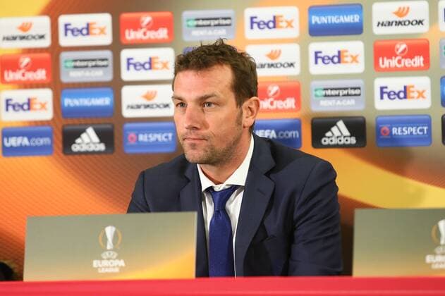 SOCCER - UEFA EL, RBS vs Schalke, preview SALZBURG,AUSTRIA,07.DEC.16 - SOCCER - UEFA Europa League, group stage, Red Bull Salzburg vs FC Schalke 04, preview, press conference PK Pressekonferenz of Schalke. Image shows head coach Markus Weinzierl (Schalke). GEPAxpictures xFelixxRoittner