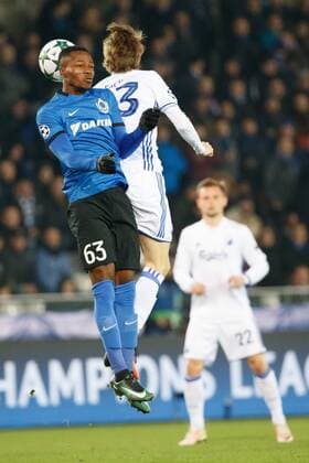 Club s Boli Bolingoli Mbombo and Kobenhavn s Rasmus Falk fight for the ball during the sixth and last game of the group stage of the Europa League competition between Belgian soccer team Club Brugge and Dannish club FC Kopenhagen, in the group G, Wednesday 07 December 2016, in Brugge. KURTxDESPLENTER  x04993119x