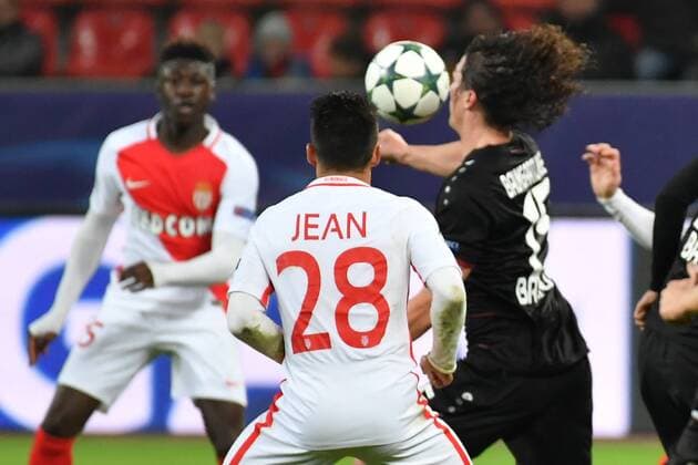 GER, Bayer 04 Leverkusen (GER) vs. AS Monaco (FRA) 07.12.2016, BayArena, Leverkusen, Gruppe E, GER, Bayer 04 Leverkusen (GER) vs. AS Monaco (FRA) im Bild: Julian Baumgartlinger (Leverkusen 15), re gegen CORENTIN JEAN (AS Monaco 28) nordphotox xMeuter