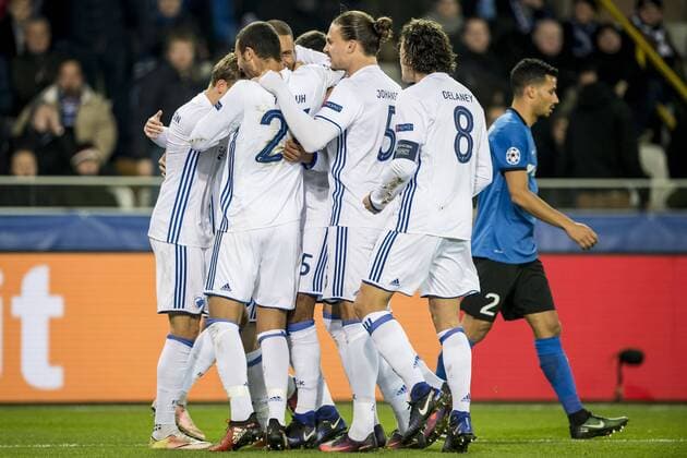 FC Kopenhagen celebrate a goal of Mathias Jorgensen of FC Kopenhagenduring the UEFA Champions League group G match between Club Brugge and FC Kopenhagen on December 07, 2016 at the Jan Breydel stadium in Bruges, Belgium. Club Brugge v FC Kopenhagen UEFA Champions League 2016 2017 xVIxGerritxvanxKeulenxIVx 6721831