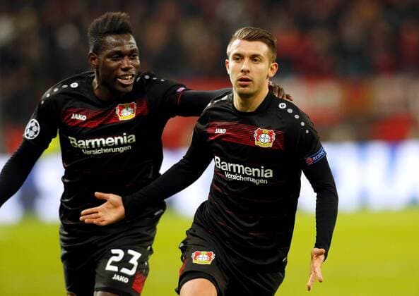 Bilder des Tages - SPORT Leverkusen, Germany 07.12.2016, Champions League Gruppe E, 6. Spieltag, Bayer Leverkusen vs AS Monaco FC, Torjubel 1-0 Vladlen Yurchenko (Leverkusen, R) mit Danny Vieira da Costa. ( DeFodi512