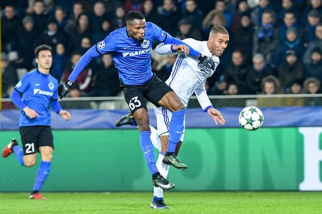 Fußball, CL, FC Brügge - FC Kopenhagen Club s Boli Bolingoli Mbombo and Kobenhavn s Mathias Jorgensen fight for the ball during the sixth and last game of the group stage of the Europa League competition between Belgian soccer team Club Brugge and Dannish club FC Kopenhagen, in the group G, Wednesday 07 December 2016, in Brugge. LUCxCLAESSEN  x04993154x