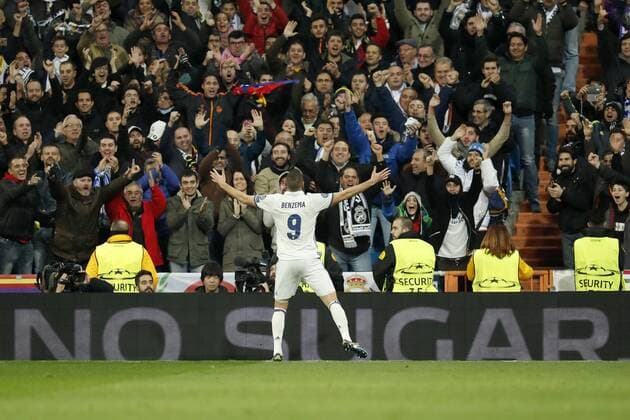 Karim Benzema of Real Madridduring the UEFA Champions League group F match between Real Madrid and Borussia Dortmund on December 07, 2016 at the Santiago Bernabeu stadium in Madrid, Spain. Real Madrid v Borussia Dortmund UEFA Champions League 2016 2017 xVIxxIVx 6722213
