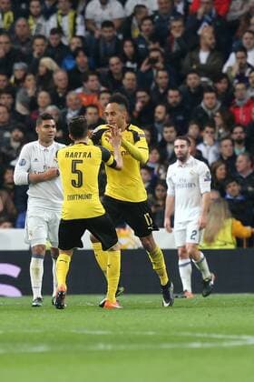 Raphael Varane ( Real Madrid 5 ) Lucas Vazquez ( Real Madrid 17 )nach dem 1:2, Real Madrid - Borussia Dortmund, UEFA Champions League, Fussball, 07.12.2016, Madrid Copyright: xLangerx xEibner-Pressefotox EP_HLR
