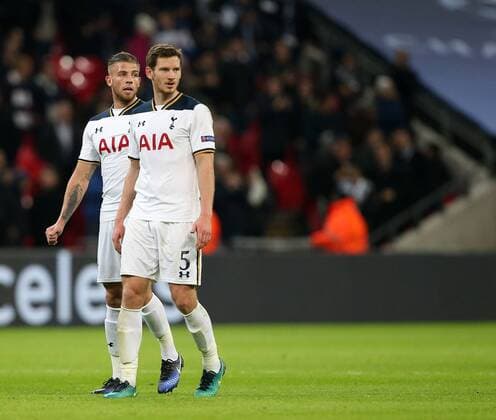 Fußball, CL, Tottenham Hotspur - ZSKA Moskau Tottenham s Toby Alderweireld with Jan Vertonghen during the Champions League group match at Wembley Stadium, London. Picture date December 7th, 2016 DavidKlein Sportimage EDITORIAL USE ONLY. No use with unauthorised audio, video, data, fixture lists, club league logos or live services. Online in-match use limited to 120 images, no video emulation. No use in betting, games or single club league player publications.