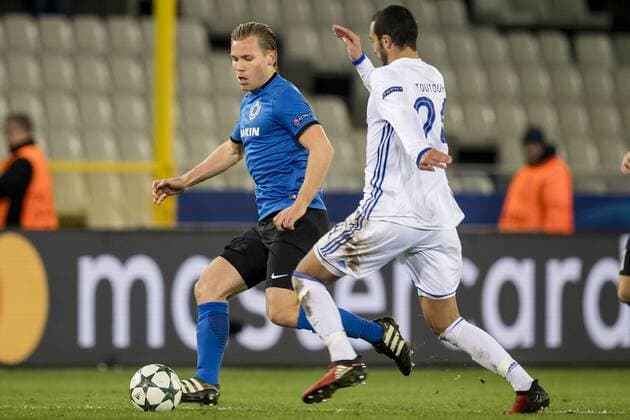 (L-R) Ruud Vormer of Club Brugge, Youssef Toutouh of FC Kopenhagenduring the UEFA Champions League group G match between Club Brugge and FC Kopenhagen on December 07, 2016 at the Jan Breydel stadium in Bruges, Belgium. Club Brugge v FC Kopenhagen UEFA Champions League 2016 2017 xVIxGerritxvanxKeulenxIVx 6722726