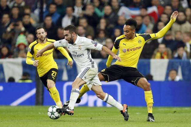 (L-R) Gonzalo Castro of Borussia Dortmund, Daniel Carvajal of Real Madrid, Pierre-Emerick Aubameyang of Borussia Dortmundduring the UEFA Champions League group F match between Real Madrid and Borussia Dortmund on December 07, 2016 at the Santiago Bernabeu stadium in Madrid, Spain. Real Madrid v Borussia Dortmund UEFA Champions League 2016 2017 xVIxxIVx 6722786
