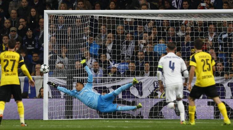 Champions League match played between Real Madrid and Borussia Dortmund. In this picture, Keylor Navas. xAngelxRiverox 