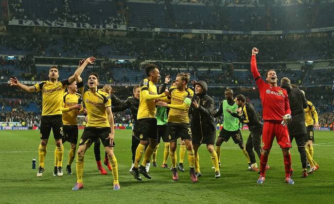 07.12.2016, Fussball Champions-League 2016 2017, Vorrunde 6.Spieltag, Real Madrid - Borussia Dortmund im Estadio Santiago Bernabeu Madrid (Spanien). Schlussjubel Dortmund 
