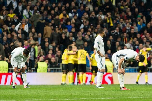 Borussia Dortmund Ousmane Cembele, Pierre Aubameyang, Sokratis Papastathoppulos, Real Madrid s Carlos Henrique Casemiro during Champions League match between Real Madrid and Borussia Dortmund at Santiago Bernabeu Stadium in Madrid , Spain. December 07, 2016.  (20161207089)