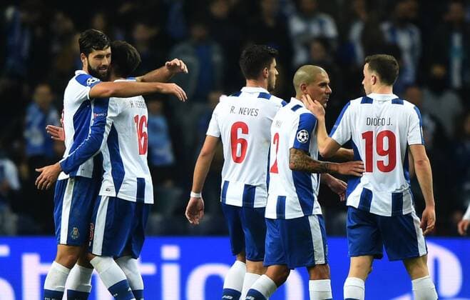 PORTO, Dec.7, 2016 -- Porto s players celebrate their victory after the UEFA Champions League Group G football match between FC Porto and Leicester City FC at Dragon stadium in Porto, Portugal, Dec. 7, 2016. Porto won 5-0. ) (SP)PORTUGAL-PORTO-UEFA CHAMPIONS LEAGUE ZhangxLiyun 