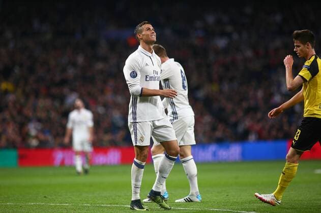 Madrid, Spain. December 7, 2016: Cristiano Ronaldo forward from Real Madrid CF, during the UEFA Champions League group stage agains Borussia Dortmund at the Santiago Bernabeu stadium. (Photo: Ivan Abanades Medina).  xIvanxAbanadesxMedinax xRealxMadridxCFx-xBorussiaxDortmundx(UEFAxChampionsxLeague)x