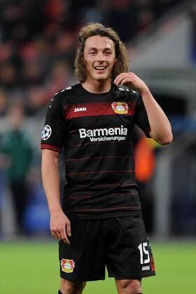 Julian Baumgartlinger ( Bayer 04 Leverkusen ) lacht gut gelaunt freut sich. 07.12.2016 --- Fussball --- Champions League --- Bayer 04 Leverkusen vs AS Monaco Foto : Thienel Eibner Leverkusen Copyright: xThienel Eibner-Pressefotox EP_TTL