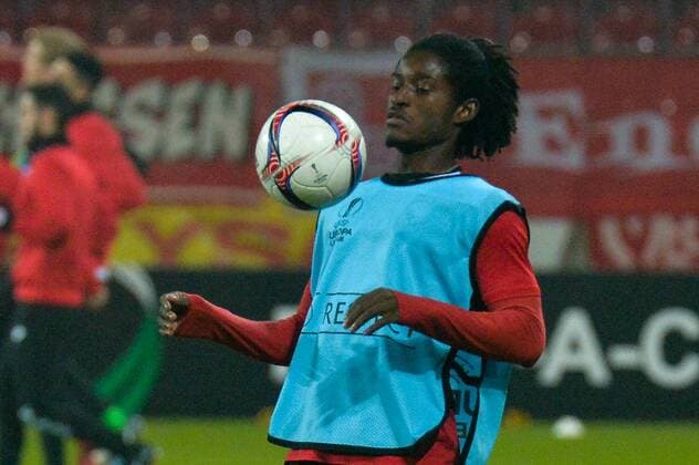 08.12.2016, xtkx, Fussball Europa League, FSV Mainz 05 - FK Qaebaelae, emspor, v.l. Theo Weeks (Gabala) , Mainz