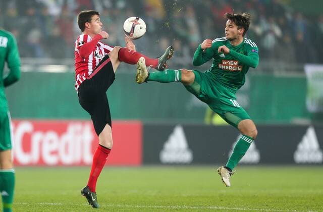 SOCCER - UEFA EL, Rapid vs Bilbao VIENNA,AUSTRIA,08.DEC.16 - SOCCER - UEFA Europa League, group stage, SK Rapid Wien vs Athletic Club Bilbao. Image shows Javier Eraso (Bilbao) and Philipp Malicsek (Rapid). GEPAxpictures xPhilippxBrem