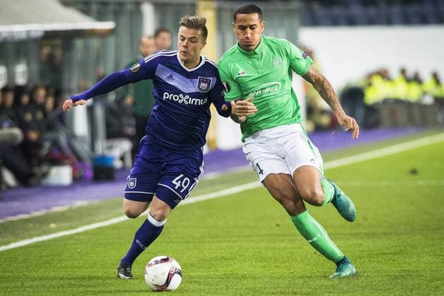 Anderlecht s Jorn Vancamp and Saint-Etienne s Leo Lacroix fight for the ball during the sixth and last game in the group stage (group C) of the UEFA Europa League competition between Belgian soccer club RSC Anderlecht and French club AS Saint-Etienne, in Brussels, Thursday 08 December 2016. Anderlecht is already qualified for the next stage. LAURIExDIEFFEMBACQ  x04993873x