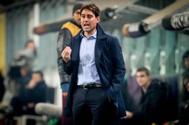 Anderlecht s head coach Rene Weiler gestures during the sixth and last game in the group stage (group C) of the UEFA Europa League competition between Belgian soccer club RSC Anderlecht and French club AS Saint-Etienne, in Brussels, Thursday 08 December 2016. Anderlecht is already qualified for the next stage. VIRGINIExLEFOUR  x04993945x