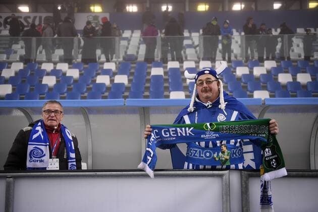Fußball, EL, US Sassuolo Calcio - KRC Genk, Spielausfall wegen Nebels Genk s supporters pictured before the sixth and last game of the group stage of the Europa League competition, in Group F, between Italian Club Sassuolo and Belgian first league soccer team KRC Genk in Parma, Italy, Thursday 08 December 2016. YORICKxJANSENS  x04993961x