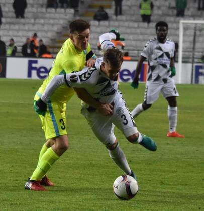Gent s Thomas Foket and Atiker Konyaspor s Barry Douglas during the Europa League group H match, between Atiker Konyaspor (Turkey) and Gent (Belgium) in Konya, 12th of December, 2016. (Hasan Donmez -  Copyright: DHA cc00dd9c1f29c91871e6d862489d0786