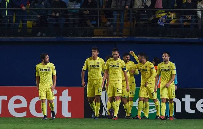 December 8, 2016 - Vila-Real, Castellon, Spain - Villarreal CF players celebrates their goal during the UEFA Europa League group L football match beetween Villarreal CF and Steaua Bucuresti at Estadio El Madrigal, in Vila-real, Spain on December 8, 2016. Villarreal CF v FC Steaua Bucuresti - UEFA Europa League  - ZUMAn230 20161208_zaa_n230_013