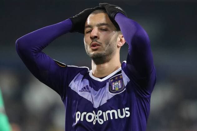 Anderlecht s Sofiane Hanni looks dejected during the sixth and last game in the group stage (group C) of the UEFA Europa League competition between Belgian soccer club RSC Anderlecht and French club AS Saint-Etienne, in Brussels, Thursday 08 December 2016. Anderlecht is already qualified for the next stage. VIRGINIExLEFOUR  x04994106x