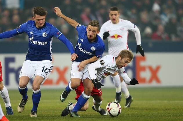 SOCCER - UEFA EL, RBS vs Schalke SALZBURG,AUSTRIA,08.DEC.16 - SOCCER - UEFA Europa League, group stage, Red Bull Salzburg vs FC Schalke 04. Image shows Donis Avdijaj (Schalke) and Konrad Laimer (RBS). GEPAxpictures xFelixxRoittner