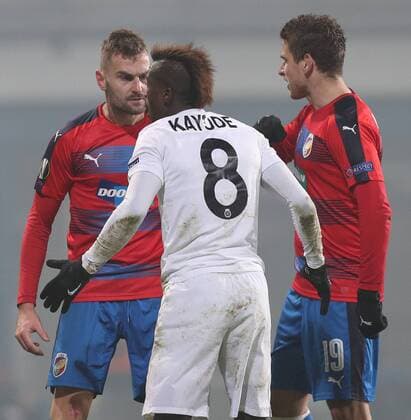 SOCCER - UEFA EL, Plzen vs A.Wien PRAGUE,CZECH REPUBLIC,08.DEC.16 - SOCCER - UEFA Europa League, group stage, FC Viktoria Plzen vs FK Austria Wien. Image shows Radim Reznik (Pilsen), Olarenwaju Kayode (A.Wien) and Jan Kovarik (Pilsen). GEPAxpictures xChristianxOrt