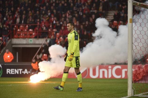 Standard s goalkeeper Guillaume Hubert pictured during the sixth and last game of the group stage (group G) of the Europa League competition between Belgian soccer team Standard de Liege and Dutch club Ajax Amsterdam in Liege, Thursday 08 December 2016. NICOLASxLAMBERT  x04994157x