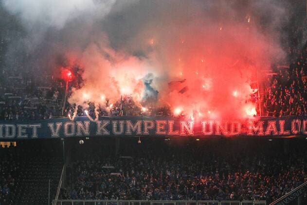 SOCCER - UEFA EL, RBS vs Schalke SALZBURG,AUSTRIA,08.DEC.16 - SOCCER - UEFA Europa League, group stage, Red Bull Salzburg vs FC Schalke 04. Image shows fans of Schalke. GEPAxpictures xFelixxRoittner