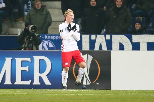 SOCCER - UEFA EL, RBS vs Schalke SALZBURG,AUSTRIA,08.DEC.16 - SOCCER - UEFA Europa League, group stage, Red Bull Salzburg vs FC Schalke 04. Image shows the rejoicing of Xaver Schlager (RBS). GEPAxpictures xFelixxRoittner