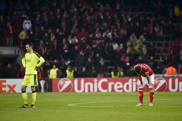 Standard s players pictured after the sixth and last game of the group stage (group G) of the Europa League competition between Belgian soccer team Standard de Liege and Dutch club Ajax Amsterdam in Liege, Thursday 08 December 2016. NICOLASxLAMBERT  x04994333x