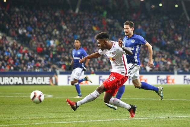 SOCCER - UEFA EL, RBS vs Schalke SALZBURG,AUSTRIA,08.DEC.16 - SOCCER - UEFA Europa League, group stage, Red Bull Salzburg vs FC Schalke 04. Image shows Valentino Lazaro (RBS). GEPAxpictures xFelixxRoittner