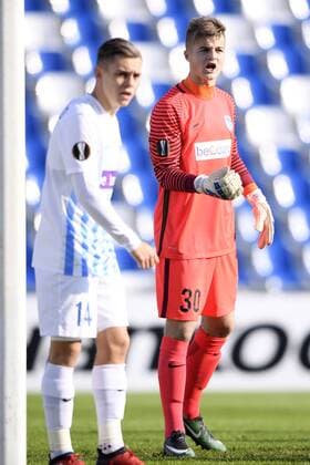 Genk s goalkeeper Nordin Jackers pictured during a soccer game between Italian Club U.S. Sassuolo Calcio and Belgian team KRC Genk in Parma, Italy, Friday 09 December 2016, the sixth and last game of the group stage of the Europa League competition, in Group F. The match was scheduled for yesterday, but it was postponed due to heavy fog. YORICKxJANSENS  x04994419x