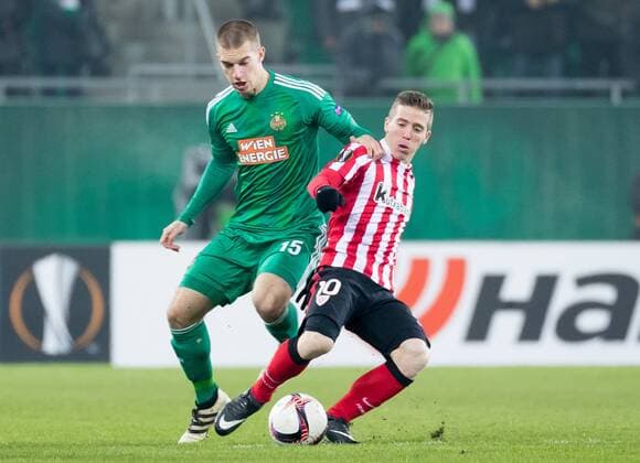 08.12.2016, Weststadion, Wien, AUT, UEFA EL, SK Rapid Wien vs Athletic Club Bilbao, Gruppe F, im Bild Srdjan Grahovac (SK Rapid Wien), Iker Muniain (Athletic Club Bilbao) during a UEFA Europa League, group F game between SK Rapid Wien and Athletic Club Bilbao at the Weststadion, Vienna, Austria on 2016 12 08. Wien EX_PUC