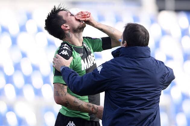 Sassuolo s Francesco Acerbi pictured during a soccer game between Italian Club U.S. Sassuolo Calcio and Belgian team KRC Genk in Parma, Italy, Friday 09 December 2016, the sixth and last game of the group stage of the Europa League competition, in Group F. The match was scheduled for yesterday, but it was postponed due to heavy fog. YORICKxJANSENS  x04994528x