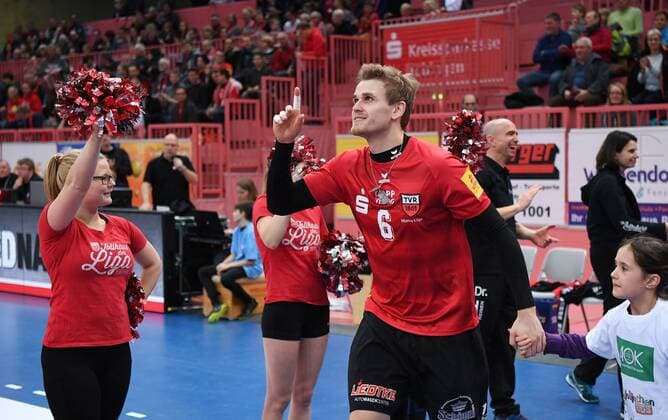 Volleyball 1. Bundesliga Saison 2016 2017 09.12.2016 TV Rottenburg - VCO Berlin Teamvorstellung TV Rottenburg; Friederich Nagel 