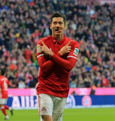 Bilder des Tages - SPORT 10.12.2016,1.BL, FCB vs VfL Wolfsburg, Allianz Arena Muenchen, im Bild: 2:0 Jubel Robert Lewandowski (FCB)