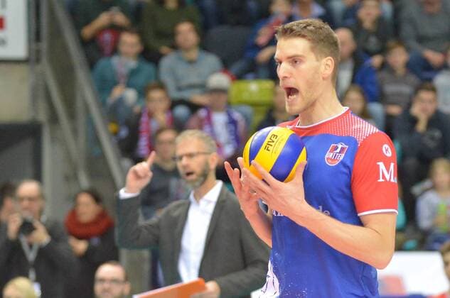 10.12.2016, xtkx, Volleyball 1.Bundesliga Herren, United Volleys - SVG Lueneburg, emspor, v.l. Christian Duennes (United Volleys) , Rüsselsheim