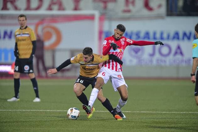 Santamaria vs ait Bennasser Youssef ( Nancy ) - Fussball Frankreich, Ligue 1, AS Nancy vs. Angers SCO - 10 12 2016 MAO Panoramic 