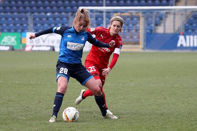v.li.: Tabea Waßmuth (Tabea Wassmuth, TSG, 28), Saskia Bartusiak (Frankfurt, 25), Zweikampf, Duell, duel, tackle, tackling, Dynamik, Action, Aktion, Fussball, Allianz Frauen-Bundesliga, TSG 1899 Hoffenheim - 1. FFC Frankfurt, xozx