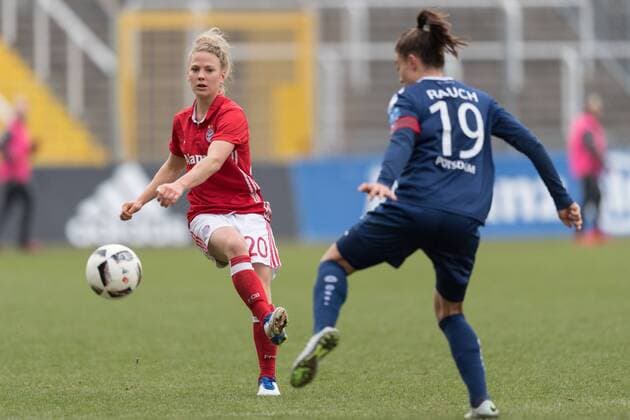 Im Bild Leonie MAIER (FC Bayern München, 20), Felicitas RAUCH (Turbine Potsdam, 19), Fußball, Allianz Frauen Bundesliga, FC Bayern München - Turbine Potsdam, xmfx
