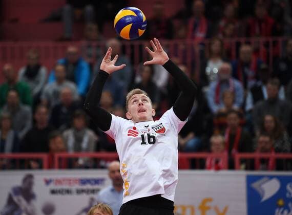 Volleyball 1. Bundesliga Saison 2016 2017 11.12.2016 TV Rottenburg - powervolleys Dueren Johannes Elsaesser (TV Rottenburg) 