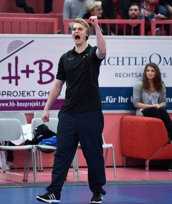 Volleyball 1. Bundesliga Saison 2016 2017 11.12.2016 TV Rottenburg - powervolleys Dueren JUBEL Trainer Tommi Tiilikainen (Dueren) 