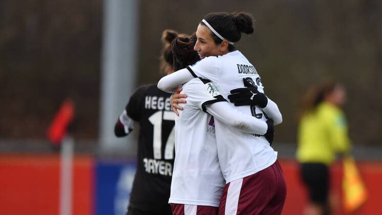 Jubel, Freuen, celebrate, happy, cheer , Goal Celebration SGS Essen 1:4 Torschützin Irini Ioannidou (SGS Essen) (11) Sara Doorsoun (SGS Essen) (23), Fussball, Allianz Frauen-Bundesliga, Bayer 04 Leverkusen - SGS Essen, xmkx