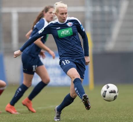 Im Bild Jolanta SIWINSKA (Turbine Potsdam, 18), Fußball, Allianz Frauen Bundesliga, FC Bayern München - Turbine Potsdam, xmfx