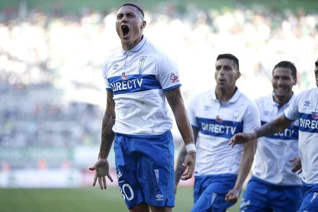 Fußball, Universidad Catolica gewinnt die Apertura in Chile Futbol, Temuco vs Universidad Catolica. Decimo quinta fecha, campeonato de Apertura 2016 17 El jugador de Universidad Catolica Nicolas Castillo celebra su gol contra Deportes Temuco durante el partido de primera division disputado en el estadio German Becker de Temuco, Chile. 08 12 2016 Andres Pina Photosport Football, Temuco vs Universidad Catolica. 15th date, Aperture Championship 2016 17 Universidad Catolica s player Nicolas Castillo celebrates after scoring against Deportes Temuco during the first division football match held at the German Becker stadium in Temuco, Chile. 08 12 2016 Andres Pina Photosport Temuco vs Universidad Catolica, campeonato de Apertura 2016 17 