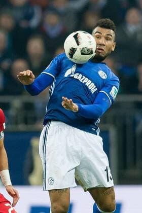 Gelsenkirchen, Germany 11.12.2016, 1. Bundesliga 14. Spieltag, FC Schalke 04 - Bayer 04 Leverkusen, Eric Maxim Choupo-Moting (S04) in aktion ( DeFodi001