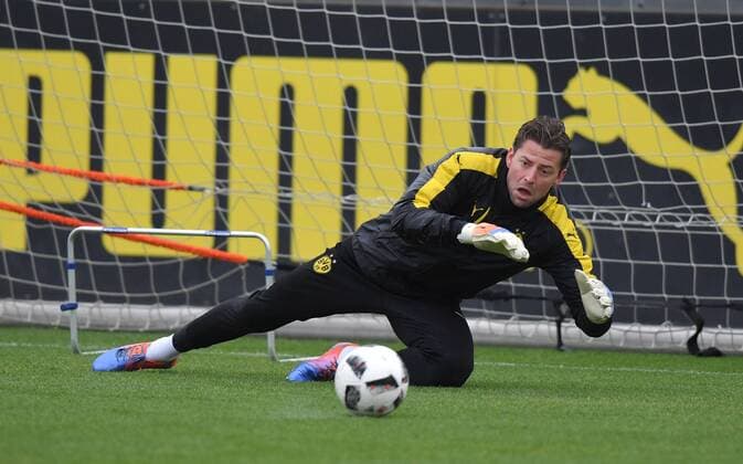 13.12.2016, Fussball, Saison 2016 2017, 1. Bundesliga, Training, Borussia Dortmund, Torwart Roman Weidenfeller (Borussia Dortmund) beim Torwarttraining