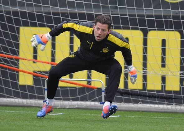 13.12.2016, Fussball, Saison 2016 2017, 1. Bundesliga, Training, Borussia Dortmund, Torwart Roman Weidenfeller (Borussia Dortmund)